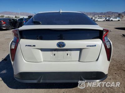 Zdjęcie 6 z 13 samochodu: 2016 TOYOTA PRIUS THREE TOURING VIN:JTDKARFU1G3008475 - miniatura