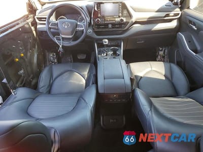Zdjęcie 8 z 13 samochodu: 2022 TOYOTA HIGHLANDER XLE VIN:5TDGZRBH1NS227522 - miniatura