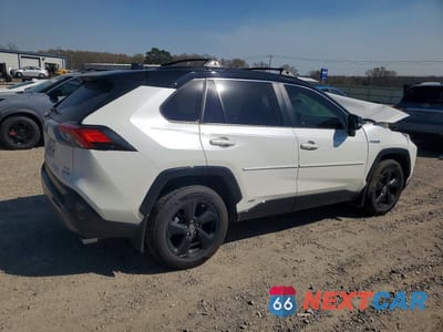 Trzecie zdjęcie samochodu z tyłu: 2020 TOYOTA RAV4 HYBRID XSE VIN:JTMEWRFV2LD537249 - miniatura