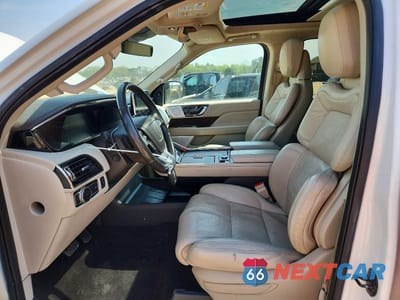 Zdjęcie 7 z 13 samochodu: 2021 LINCOLN NAVIGATOR RESERVE VIN:5LMJJ2LT8MEL00440 - miniatura