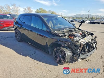 Czwarte zdjęcie samochodu z boku: 2024 BMW IX XDRIVE50 VIN:WB523CF04RCN52035 - miniatura