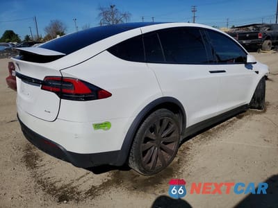 Trzecie zdjęcie samochodu z tyłu: 2022 TESLA MODEL X VIN:7SAXCBE68NF329569 - miniatura
