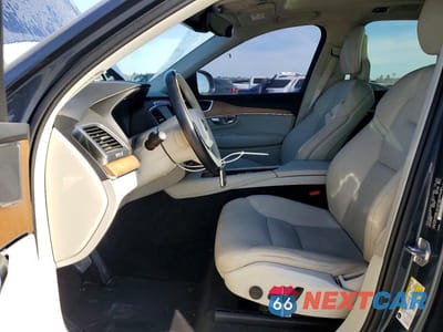 Zdjęcie 7 z 12 samochodu: 2022 VOLVO XC90 T6 MOMENTUM VIN:YV4A22PK0N1780176 - miniatura