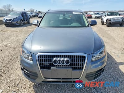 Piąte zdjęcie samochodu w środku: 2012 AUDI Q5 PREMIUM PLUS VIN:WA1LFAFP7CA089581 - miniatura