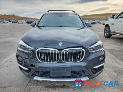 Piąte zdjęcie samochodu w środku: 2017 BMW X1 XDRIVE28I VIN:WBXHT3C38H5F69085 - miniatura