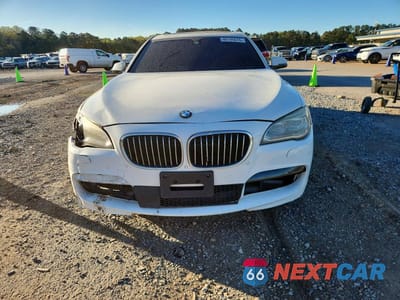 Piąte zdjęcie samochodu w środku: 2015 BMW 750 LXI VIN:WBAYF8C56FD654099 - miniatura
