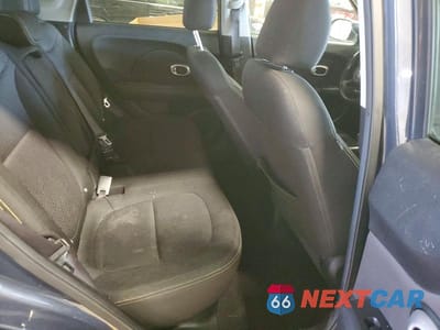 Zdjęcie 11 z 12 samochodu: 2015 KIA SOUL + VIN:KNDJP3A51F7182660 - miniatura