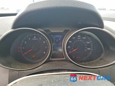 Zdjęcie 9 z 12 samochodu: 2013 HYUNDAI VELOSTER BASE VIN:KMHTC6ADXDU109763 - miniatura