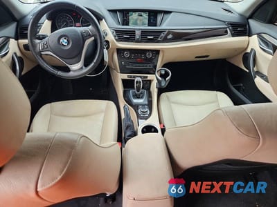 Zdjęcie 8 z 12 samochodu: 2015 BMW X1 SDRIVE28I VIN:WBAVM1C57FV498973 - miniatura