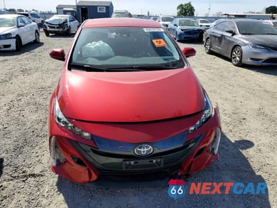 Piąte zdjęcie samochodu w środku: 2022 TOYOTA PRIUS PRIME XLE VIN:JTDKAMFP1N3214180 - miniatura
