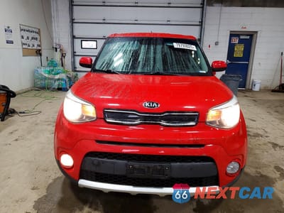 Piąte zdjęcie samochodu w środku: 2017 KIA SOUL VIN:KNDJP3A50H7499476 - miniatura