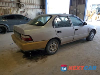 Trzecie zdjęcie samochodu z tyłu: 1996 TOYOTA COROLLA BASE VIN:1NXBA02E4TZ475237 - miniatura