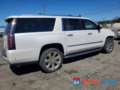 Trzecie zdjęcie samochodu z tyłu: 2019 CADILLAC ESCALADE ESV LUXURY VIN:1GYS3HKJ2KR345494 - miniatura