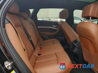Zdjęcie 11 z 12 samochodu: 2022 AUDI E-TRON PREMIUM VIN:WA1AAAGE1NB005612 - miniatura