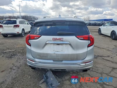 Zdjęcie 6 z 13 samochodu: 2019 GMC TERRAIN DENALI VIN:3GKALSEX9KL386117 - miniatura