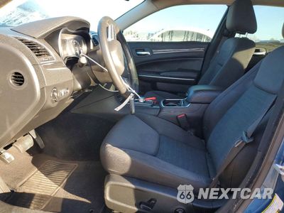 Zdjęcie 7 z 12 samochodu: 2020 CHRYSLER 300 TOURING VIN:2C3CCAAGXLH164379 - miniatura
