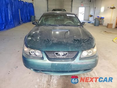 Piąte zdjęcie samochodu w środku: 2001 FORD MUSTANG VIN:1FAFP404X1F105391 - miniatura