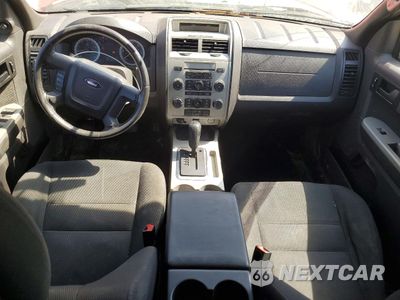Zdjęcie 8 z 14 samochodu: 2009 FORD ESCAPE XLS AUTOMATIC VIN:1FMCU03769KA80928 - miniatura