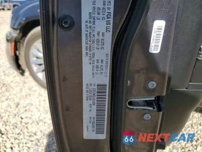 Zdjęcie 12 z 12 samochodu: 2018 CHRYSLER 300 S VIN:2C3CCABG5JH214200 - miniatura