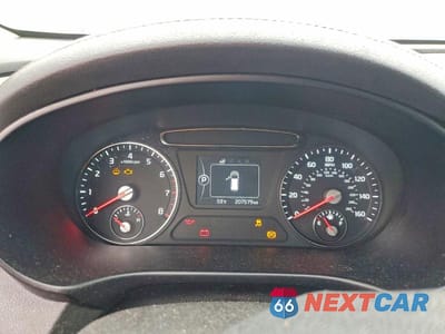 Zdjęcie 9 z 12 samochodu: 2016 KIA SORENTO LX VIN:5XYPG4A34GG062256 - miniatura