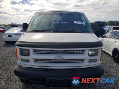 Piąte zdjęcie samochodu w środku: 2002 CHEVROLET EXPRESS G3500 VIN:1GCHG39R521143265 - miniatura