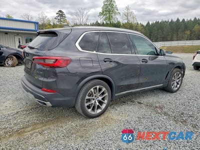 Trzecie zdjęcie samochodu z tyłu: 2021 BMW X5 XDRIVE40I VIN:5UXCR6C02M9E06253 - miniatura