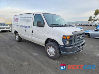 Czwarte zdjęcie samochodu z boku: 2014 FORD ECONOLINE E150 VAN VIN:1FTNE1EWXEDA35039 - miniatura