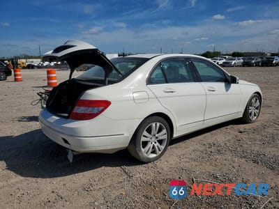 Trzecie zdjęcie samochodu z tyłu: 2010 MERCEDES-BENZ C 300 VIN:WDDGF5EB3AF429383 - miniatura
