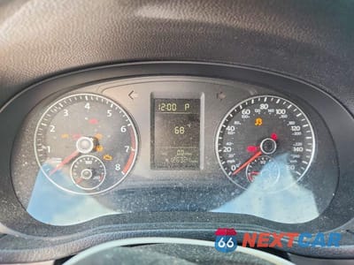 Zdjęcie 9 z 12 samochodu: 2014 VOLKSWAGEN PASSAT S VIN:1VWAS7A32EC091436 - miniatura