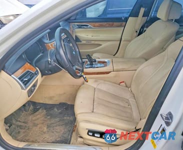 Zdjęcie 7 z 12 samochodu: 2017 BMW 740 I VIN:WBA7E2C39HG740616 - miniatura