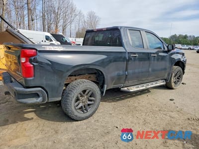 Trzecie zdjęcie samochodu z tyłu: 2019 CHEVROLET SILVERADO K1500 TRAIL BOSS CUSTOM VIN:1GCRYCEF7KZ194376 - miniatura