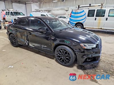 Czwarte zdjęcie samochodu z boku: 2018 AUDI A3 PREMIUM PLUS VIN:WAUJ8GFFXJ1022517 - miniatura