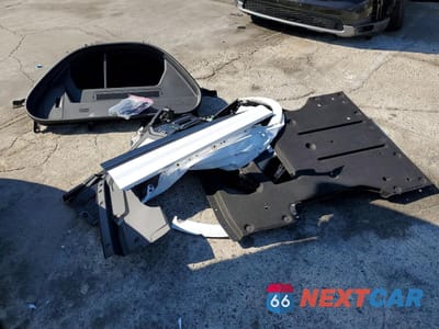 Zdjęcie 13 z 14 samochodu: 2025 AUDI Q6 E-TRON PREMIUM VIN:WA114BGF0SA041525 - miniatura