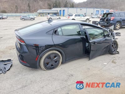 Trzecie zdjęcie samochodu z tyłu: 2025 TOYOTA PRIUS LE VIN:JTDACAAU7S3062144 - miniatura