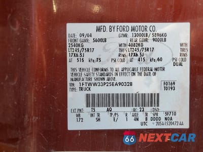 Zdjęcie 12 z 13 samochodu: 2005 FORD F350 SUPER DUTY FLATBED TRUCK VIN:1FTWW33P25EA90328 - miniatura