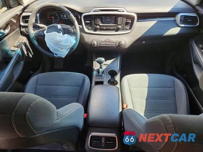 Zdjęcie 8 z 12 samochodu: 2017 KIA SORENTO LX VIN:5XYPG4A39HG295289 - miniatura
