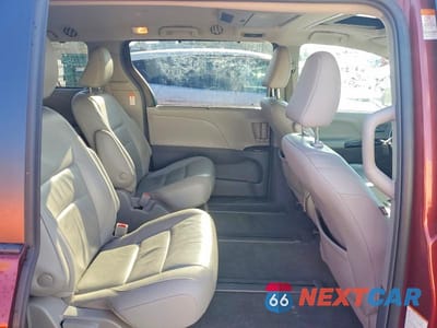 Zdjęcie 11 z 12 samochodu: 2019 TOYOTA SIENNA XLE PREMIUM 7-PASSENGER VIN:5TDDZ3DC9KS215356 - miniatura