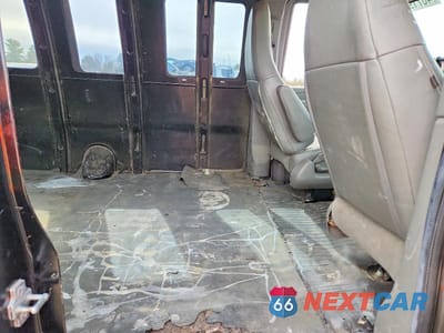 Zdjęcie 11 z 13 samochodu: 2019 CHEV EXPRESS G3500 VIN:1GCZGHFG2K1159377 - miniatura