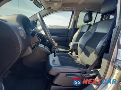 Zdjęcie 7 z 12 samochodu: 2014 JEEP COMPASS LATITUDE VIN:1C4NJDEB6ED788836 - miniatura