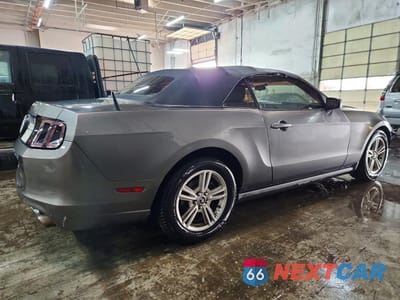 Trzecie zdjęcie samochodu z tyłu: 2014 FORD MUSTANG VIN:1ZVBP8EM7E5285527 - miniatura