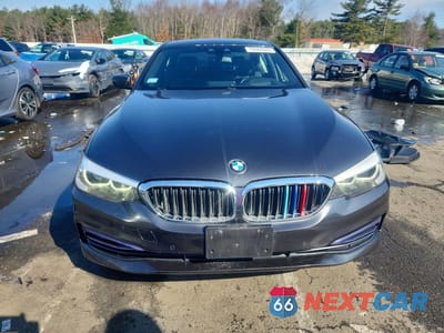Piąte zdjęcie samochodu w środku: 2018 BMW 530 XI VIN:WBAJA7C57JWA73303 - miniatura