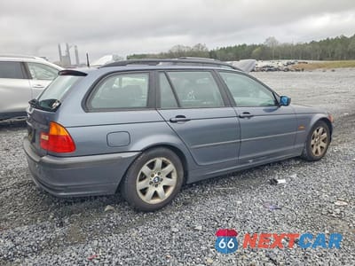 Trzecie zdjęcie samochodu z tyłu: 2013 BMW 323 I VIN:WBAAR3349YJM02855 - miniatura