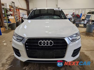 Piąte zdjęcie samochodu w środku: 2017 AUDI Q3 PREMIUM VIN:WA1BCCFS7HR010889 - miniatura