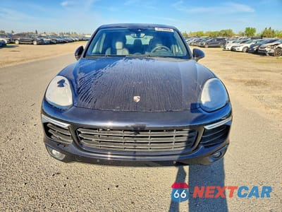 Piąte zdjęcie samochodu w środku: 2015 PORSCHE CAYENNE SE HYBRID VIN:WP1AE2A27FLA51910 - miniatura