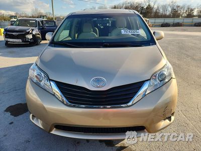Piąte zdjęcie samochodu w środku: 2011 TOYOTA SIENNA LE 8-PASSENGER VIN:5TDKK3DC0BS039714 - miniatura