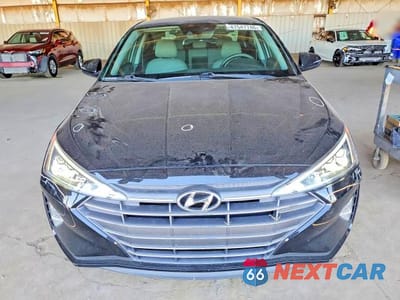 Piąte zdjęcie samochodu w środku: 2019 HYUNDAI ELANTRA LIMITED VIN:5NPD84LF3KH409603 - miniatura