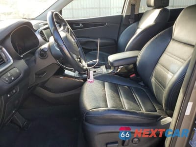 Zdjęcie 7 z 12 samochodu: 2019 KIA SORENTO EX V6 VIN:5XYPH4A56KG538207 - miniatura