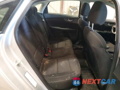 Zdjęcie 10 z 11 samochodu: 2019 KIA FORTE LXS VIN:3KPF24ADXKE090832 - miniatura