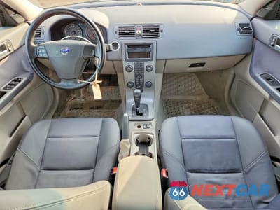 Zdjęcie 8 z 13 samochodu: 2005 VOLVO S40 2.4I VIN:YV1MS382652049664 - miniatura