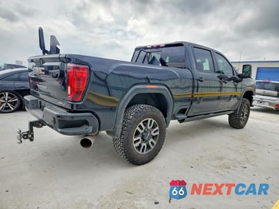 Trzecie zdjęcie samochodu z tyłu: 2021 GMC SIERRA K2500 AT4 VIN:1GT49PEY7MF217448 - miniatura